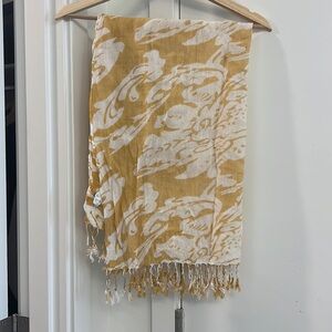 PRANA SCARF YELLOW AND WHITE LONG AND WIDE O/S